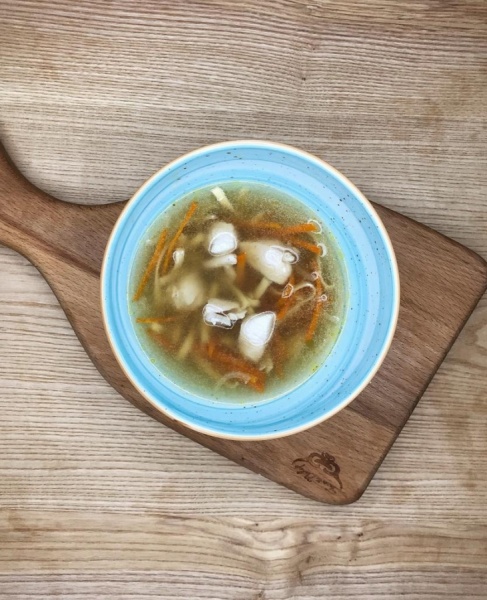Супчик куриный с домашней лапшой