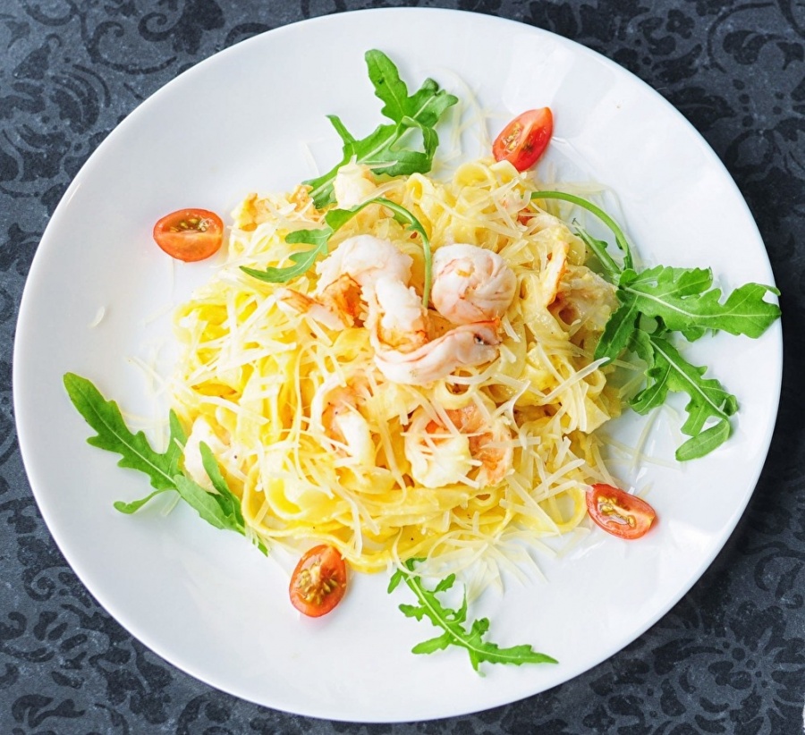 Паста Таглиателли с морепродуктами и креветками