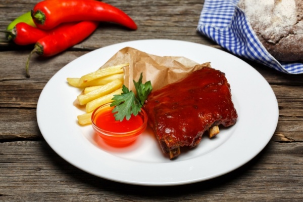 Свиные ребрышки BBQ