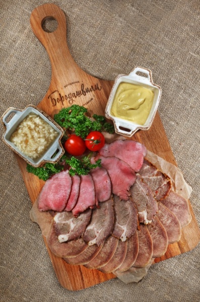 Мясное ассорти собственного приготовления