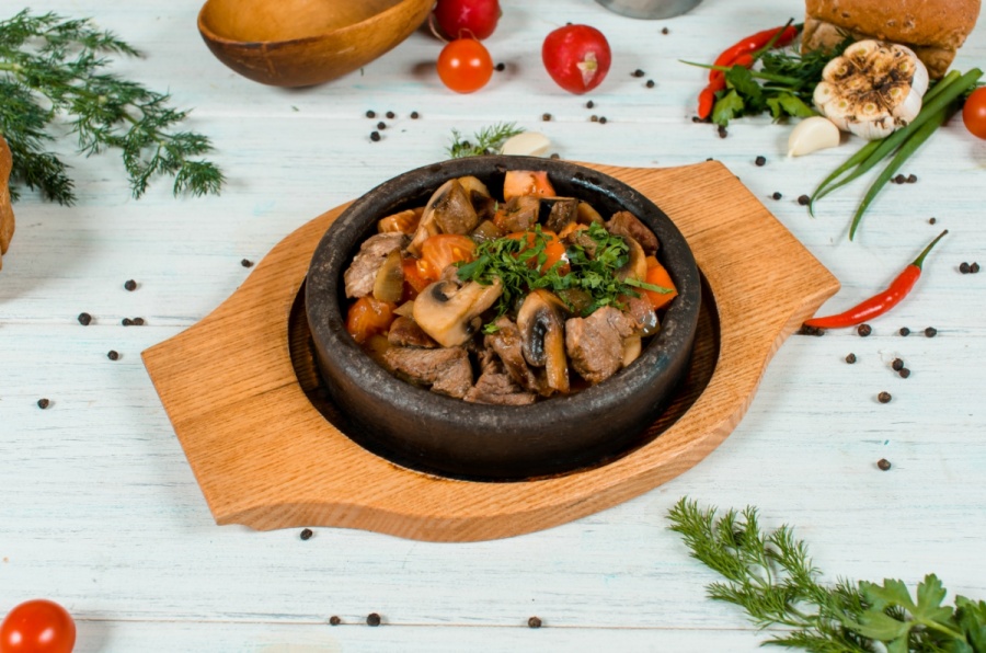 Сковородка по-мещански с говядиной