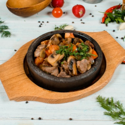 Сковородка по-мещански с говядиной