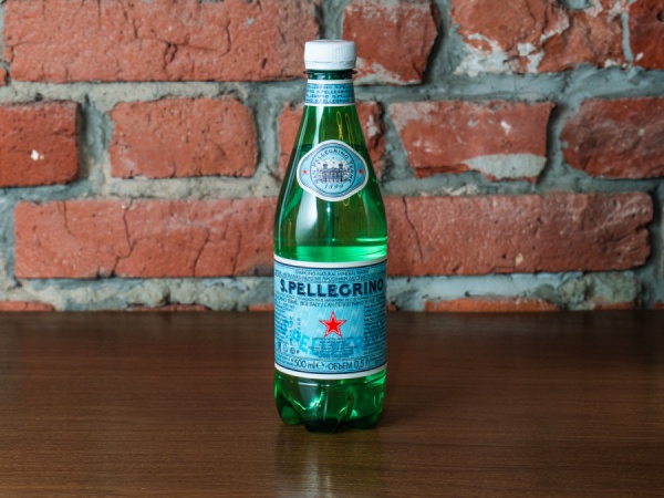 Вода Sanpellegrino
