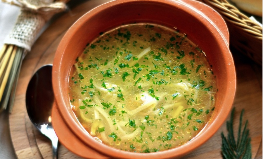 Суп лапша с курицей