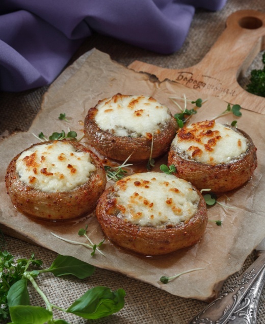 Шампиньоны с сыром