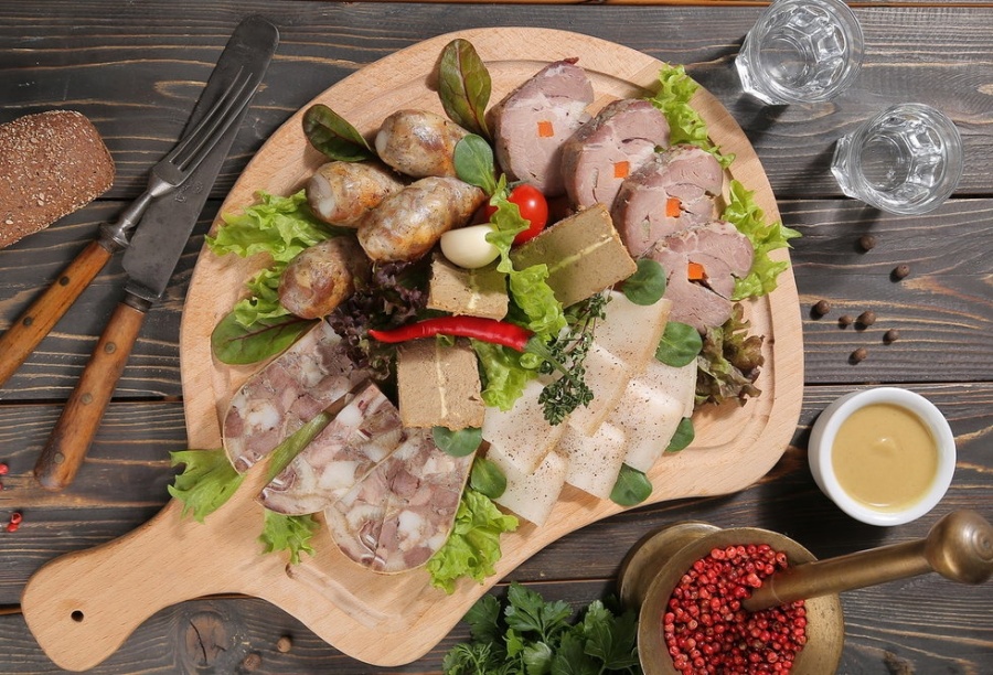 Ассорти мясное