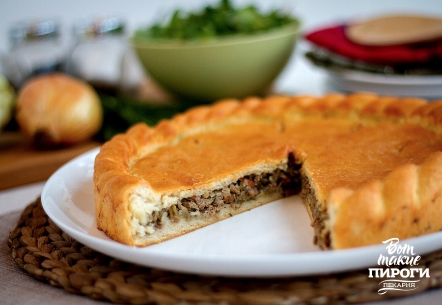 Пирог с фаршем и капустой