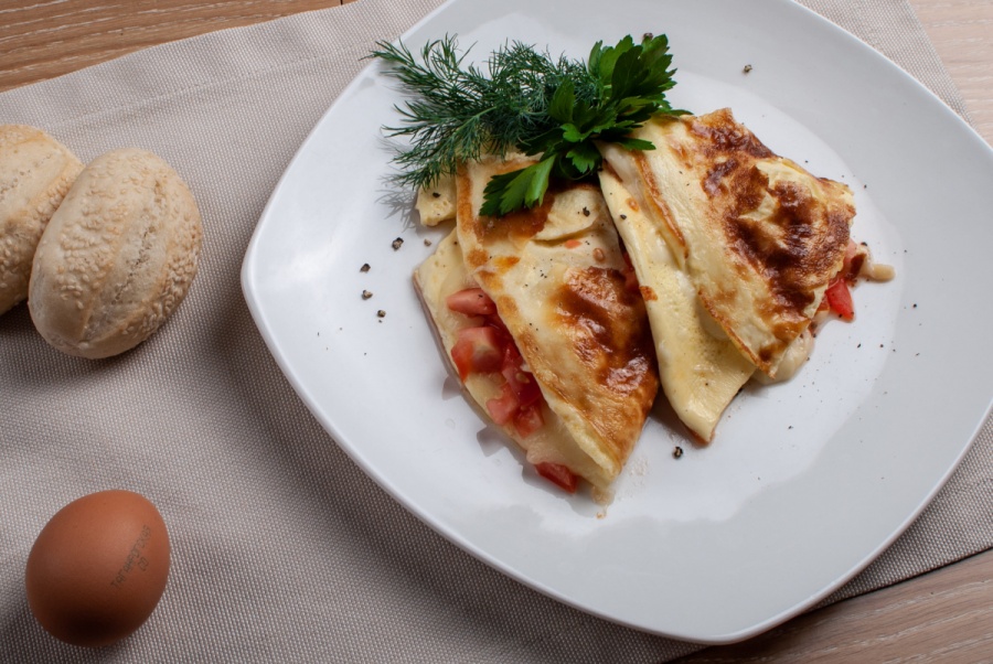 Омлет с ветчиной и сыром