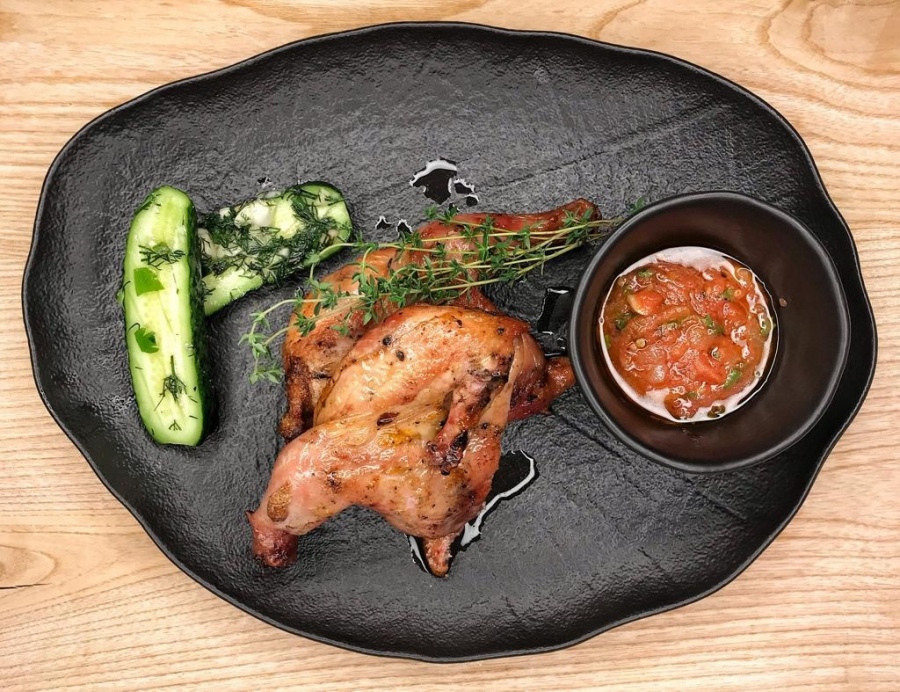 Цыпленок корнишон с малосольными огурчиками (Josper открытый огонь)