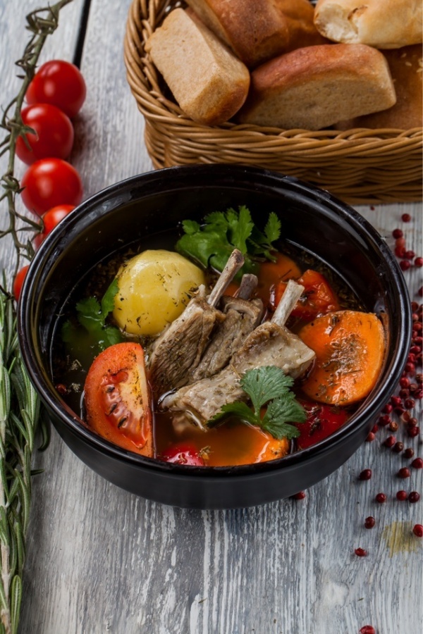 Шурпа с бараньими ребрышками