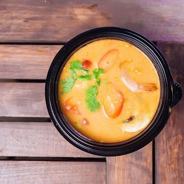 Том Ям с креветками и курицей НОВИНКА
