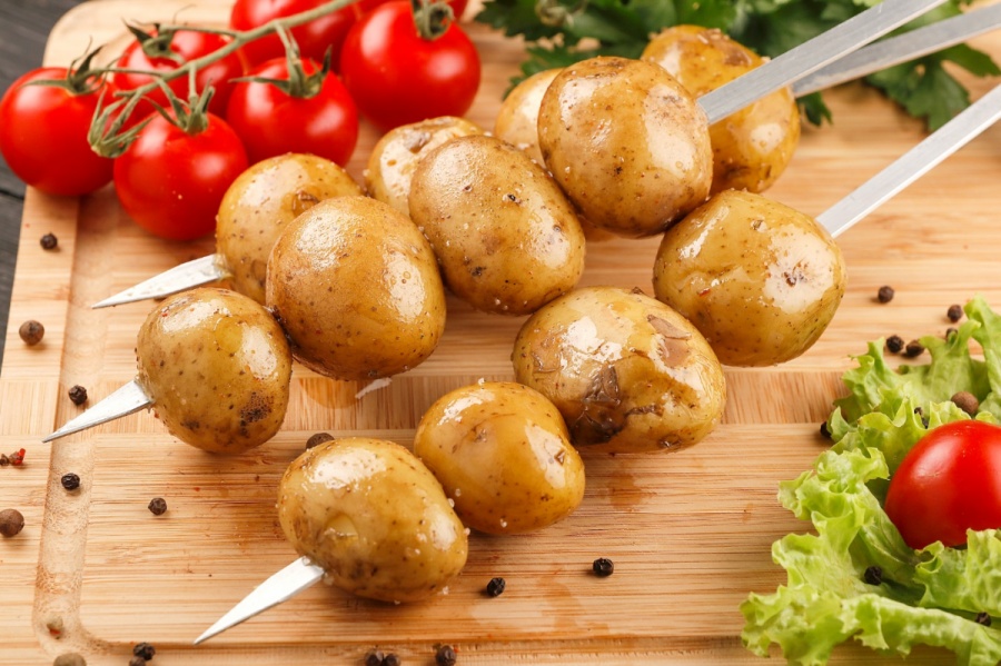 Картофель на мангале с бар. курдюком