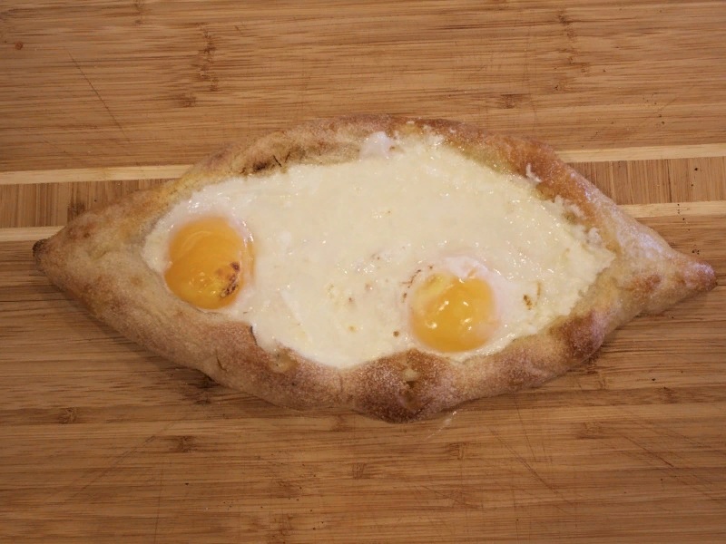 Khachapuri italiano stracciatella
