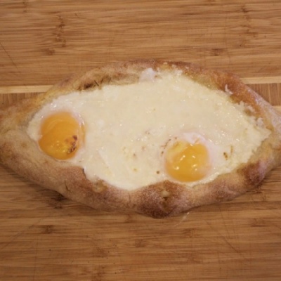 Khachapuri italiano stracciatella