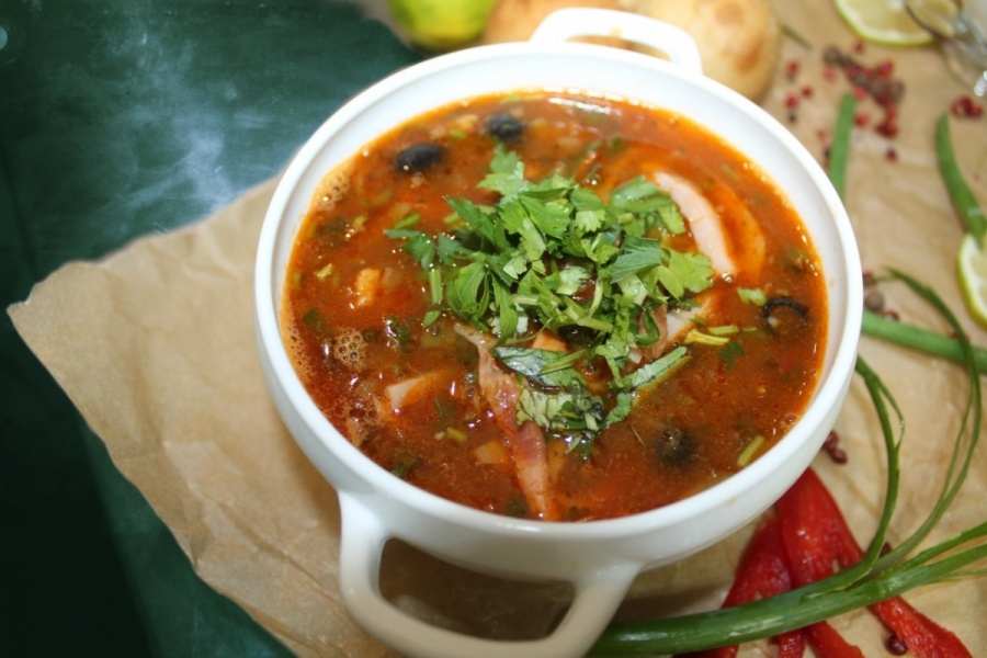 Солянка мясная сборная