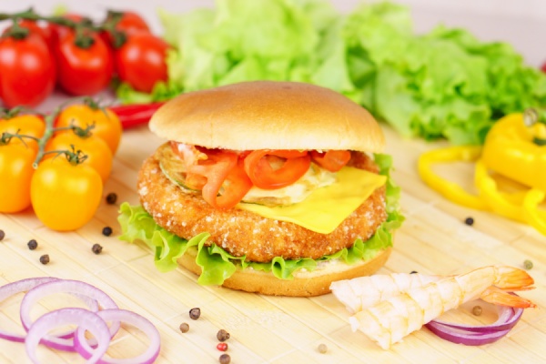 Бургер с морепродуктами