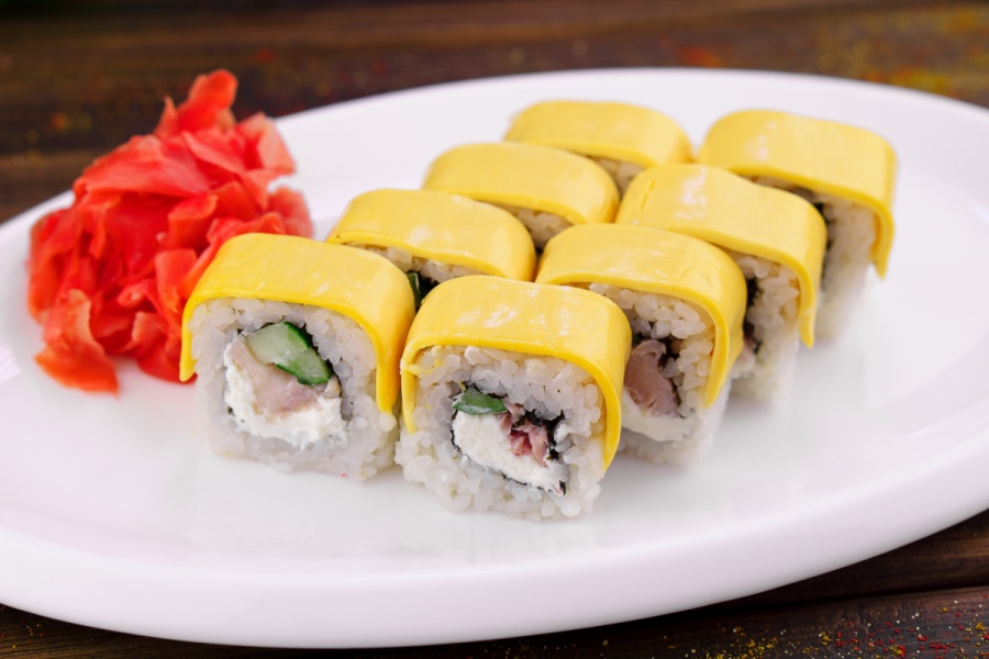 Котам ролл с копчёной курицей