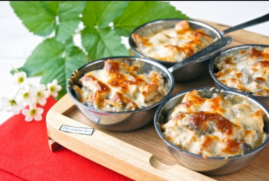 Жульен с курицей (в лаваше)