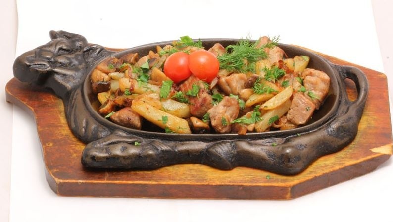 Сковородка с курицей