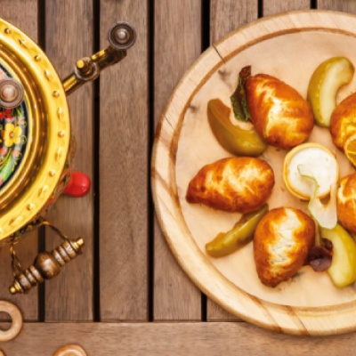 Пирожки с уткой и яблоками