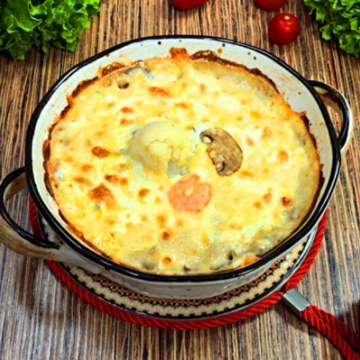 Креветки коктейльные, грибы шампиньоны и цветная капуста