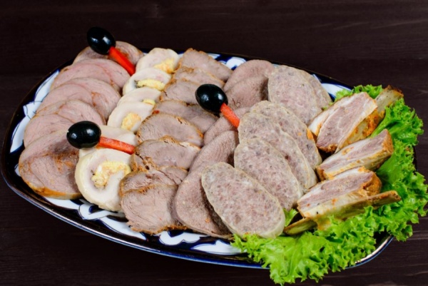Ассорти мясное по-восточному