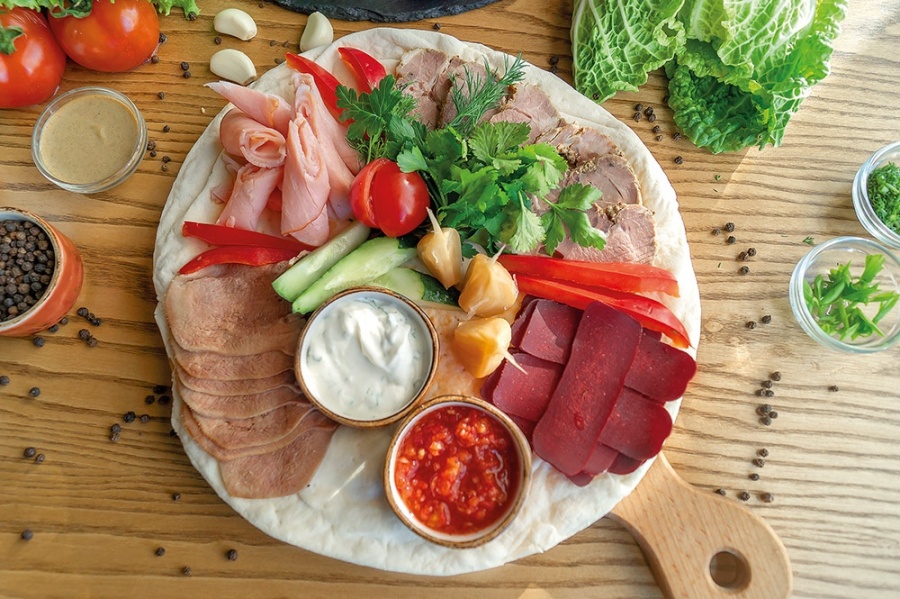 Мясные деликатесы