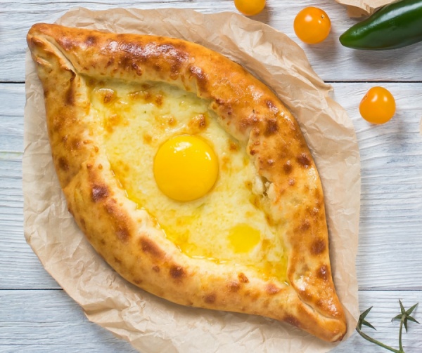 Хачапури по-аджарски