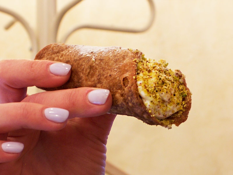 Канноли