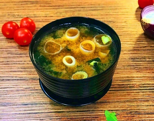 Мисо - суп с жареным лососем