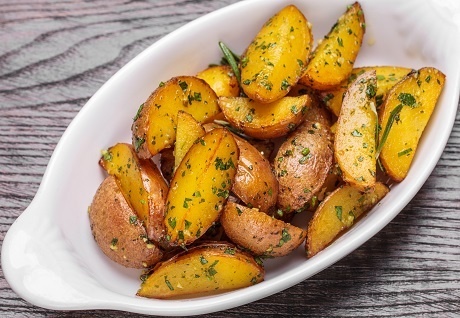 Запеченный картофель с травами