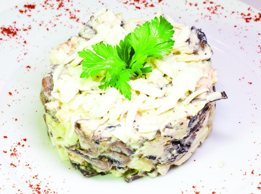 С курицей и грибами