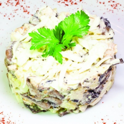 С курицей и грибами