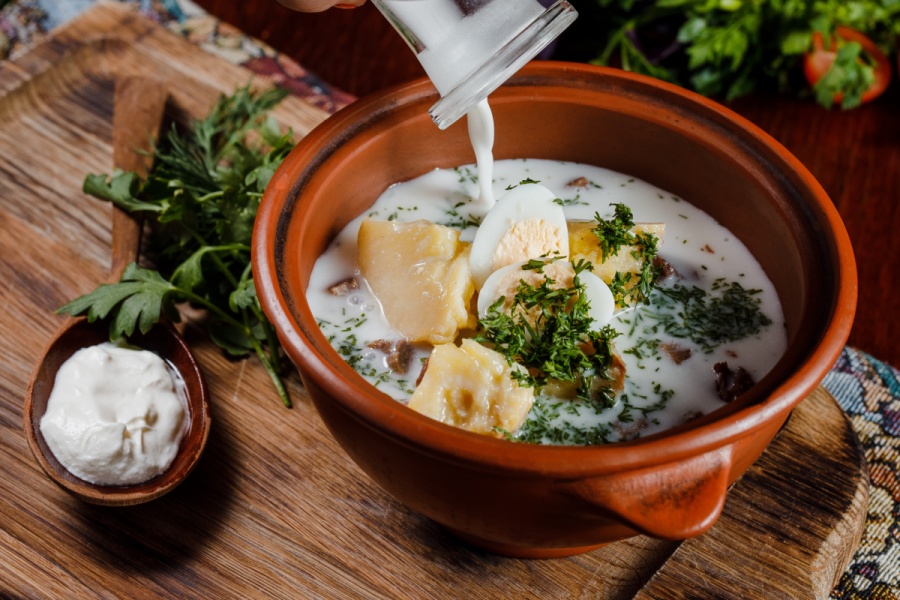 Окрошка с печёным картофелем мясная