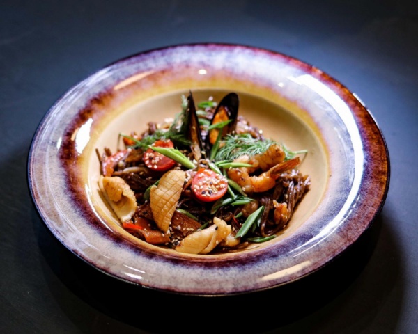 Wok с морепродуктами