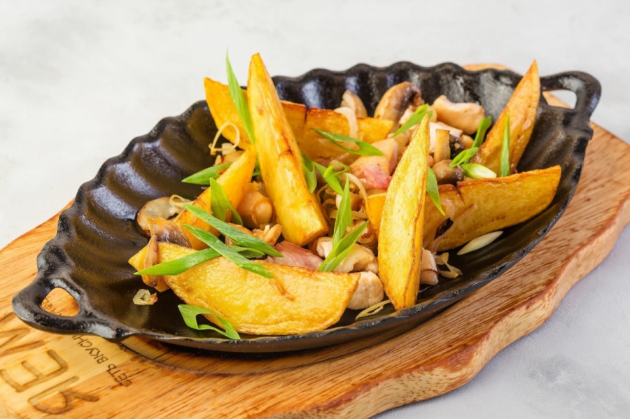 Сковородка по - деревенски с курицей