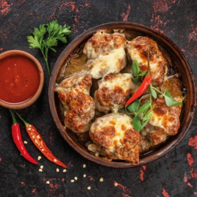 Шашлык из свиной шеи, запеченный в кеци под сыром сулугуни