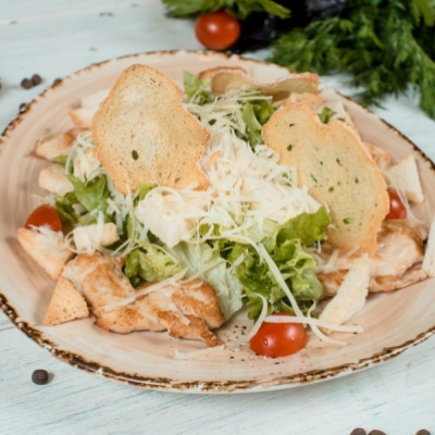 Цезарь с курицей