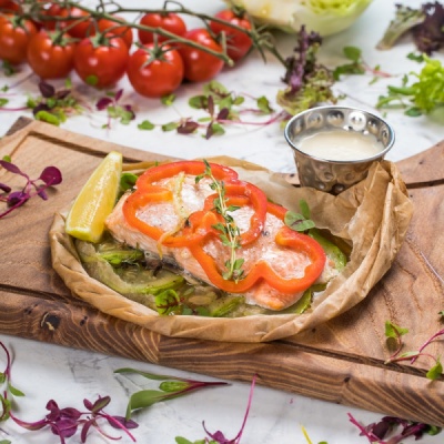 Кижуч с овощами