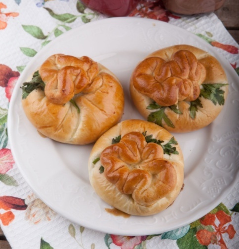 Слойка с мясом