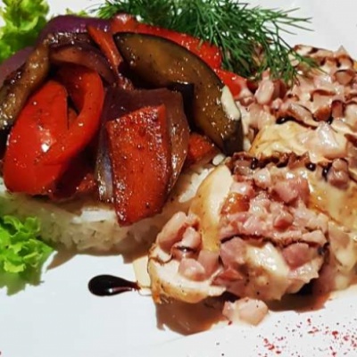 Куриное филе с рисом и овощами