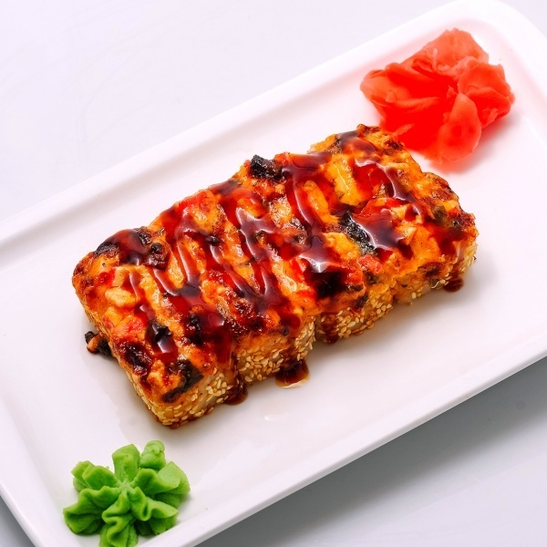 Запеченный ролл с курицей