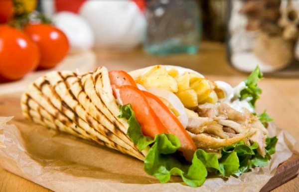 Гирос с курицей и беконом
