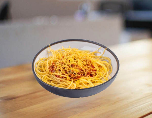 Макароны с мясным соусом и сыром
