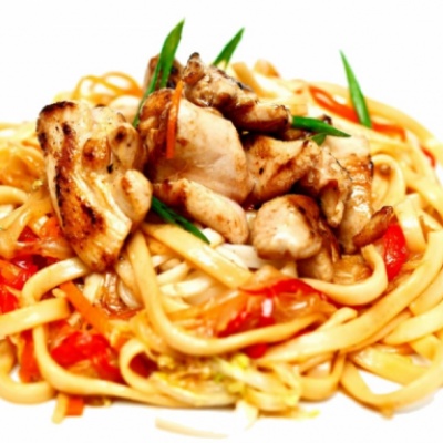 WOK с курицей и соусом