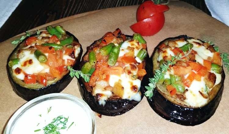 Баклажан с сыром