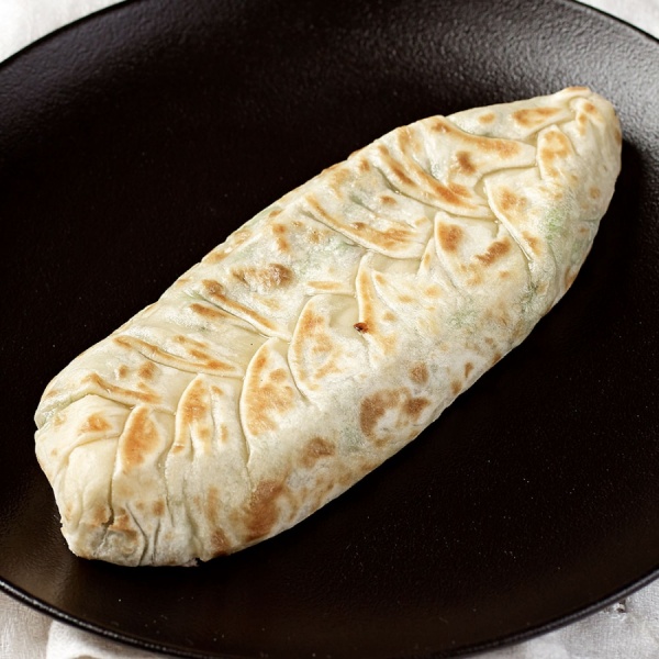 Кок-самса с зеленью и сыром