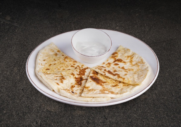 Хычины с осетинским сыром и картофелем