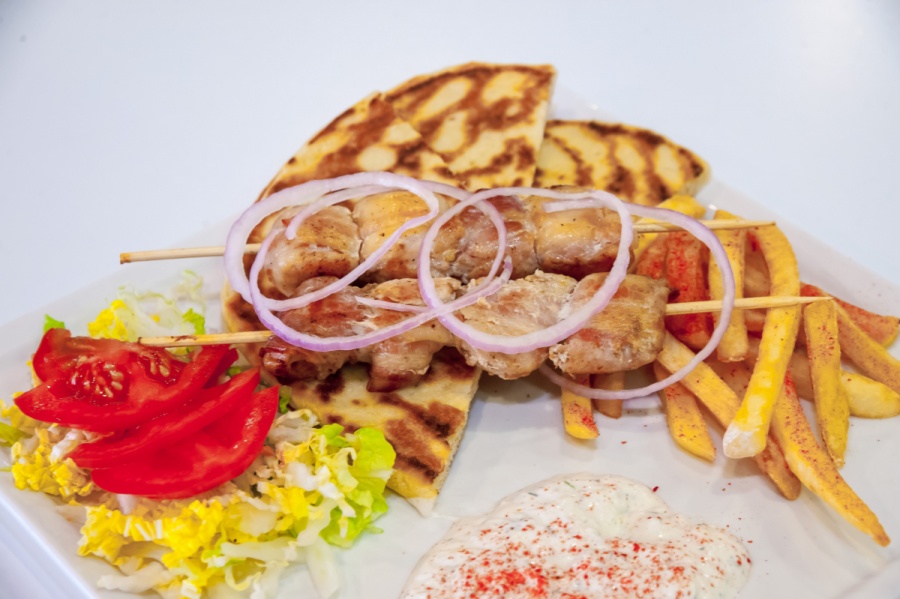 Сувлаки курица в беконе