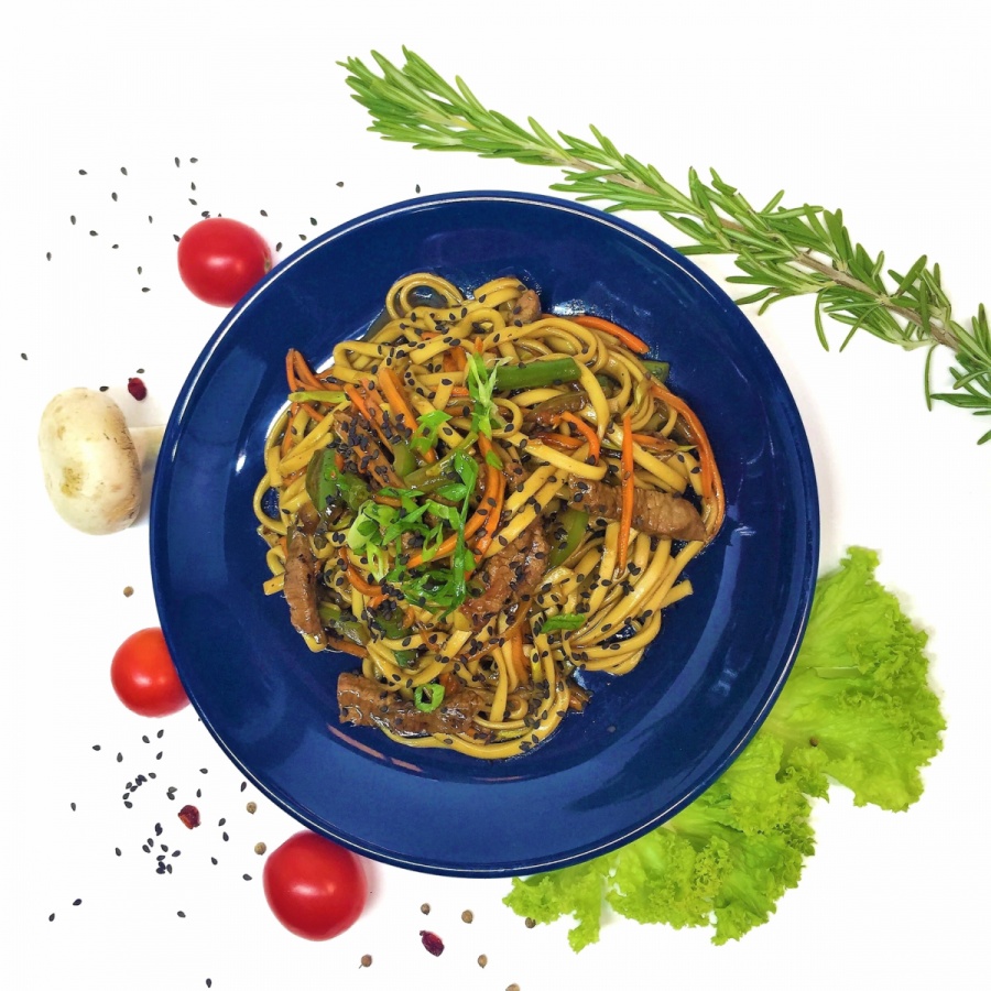 WOK с говядиной и овощами